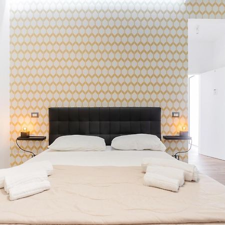 Pietramare Luxury Suites Bari Bagian luar foto
