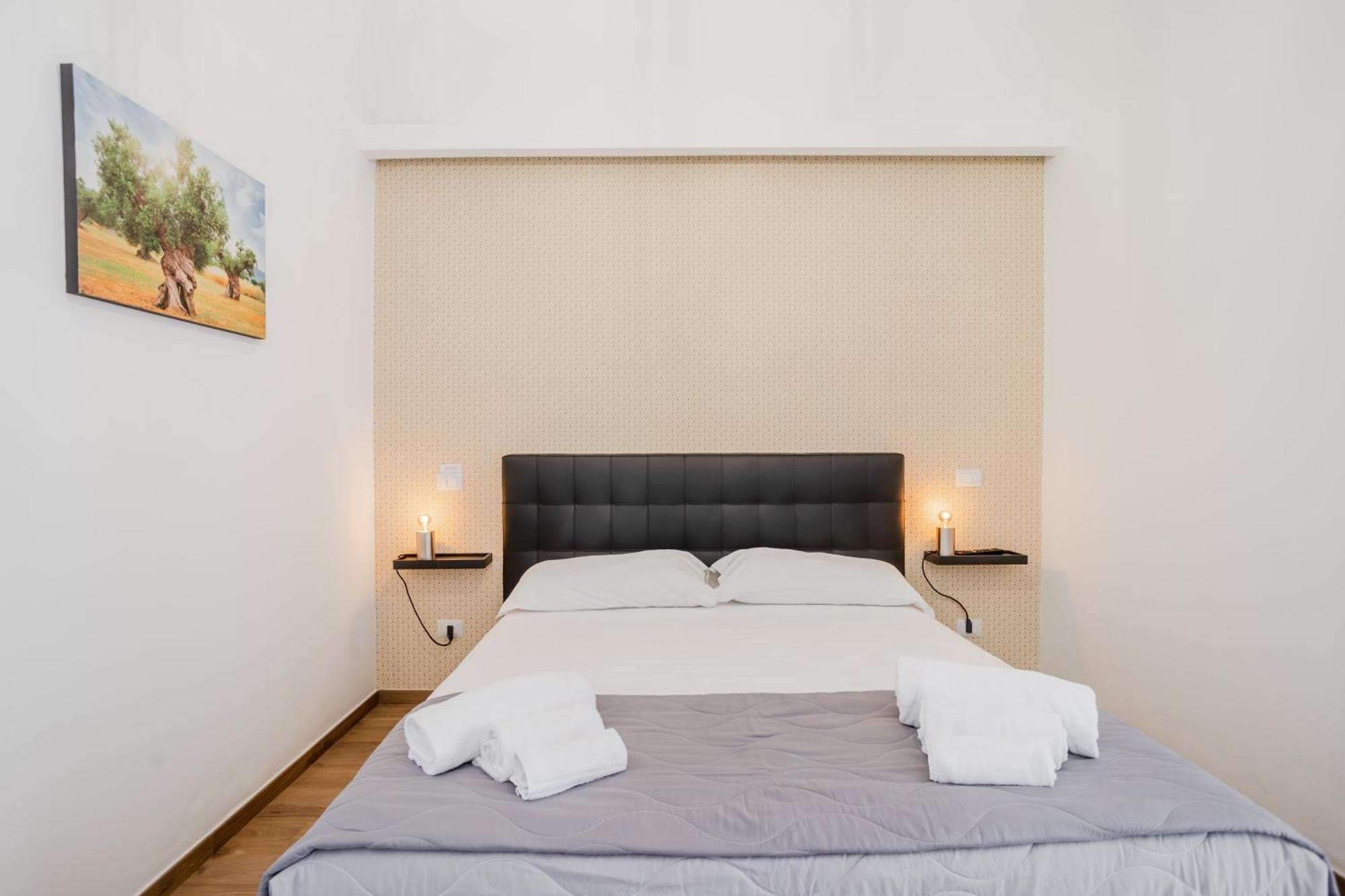 Pietramare Luxury Suites Bari Bagian luar foto