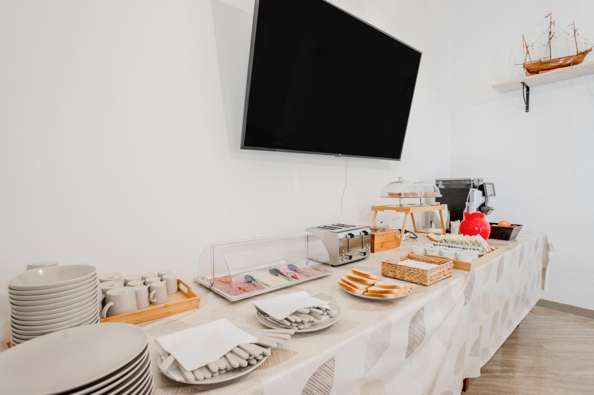 Pietramare Luxury Suites Bari Bagian luar foto