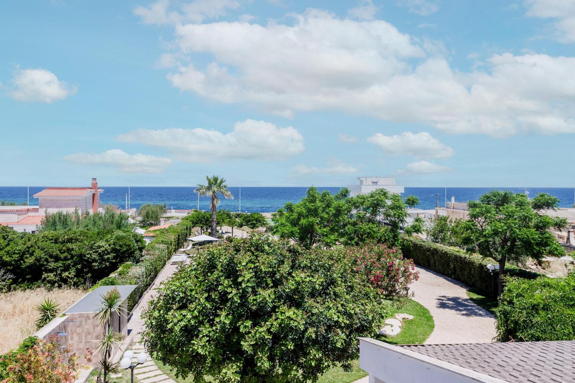 Pietramare Luxury Suites Bari Bagian luar foto