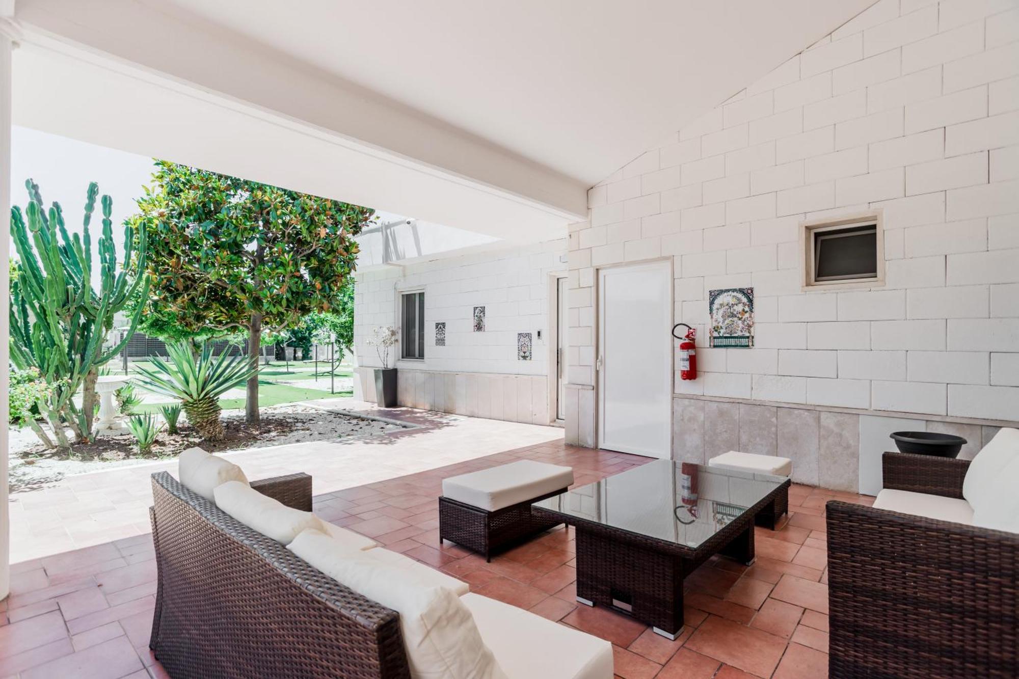 Pietramare Luxury Suites Bari Bagian luar foto