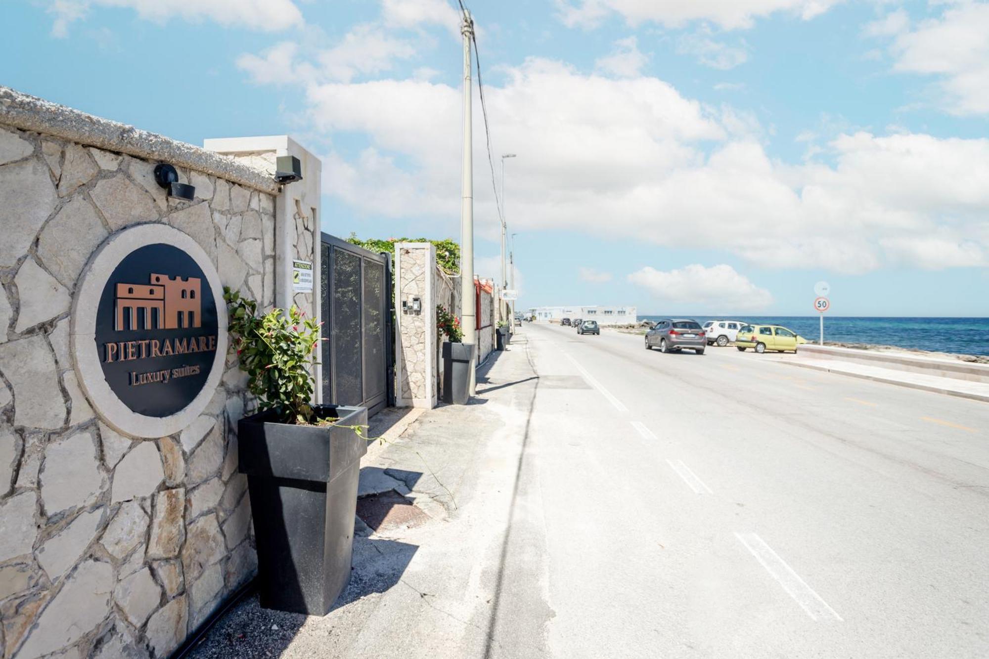 Pietramare Luxury Suites Bari Bagian luar foto