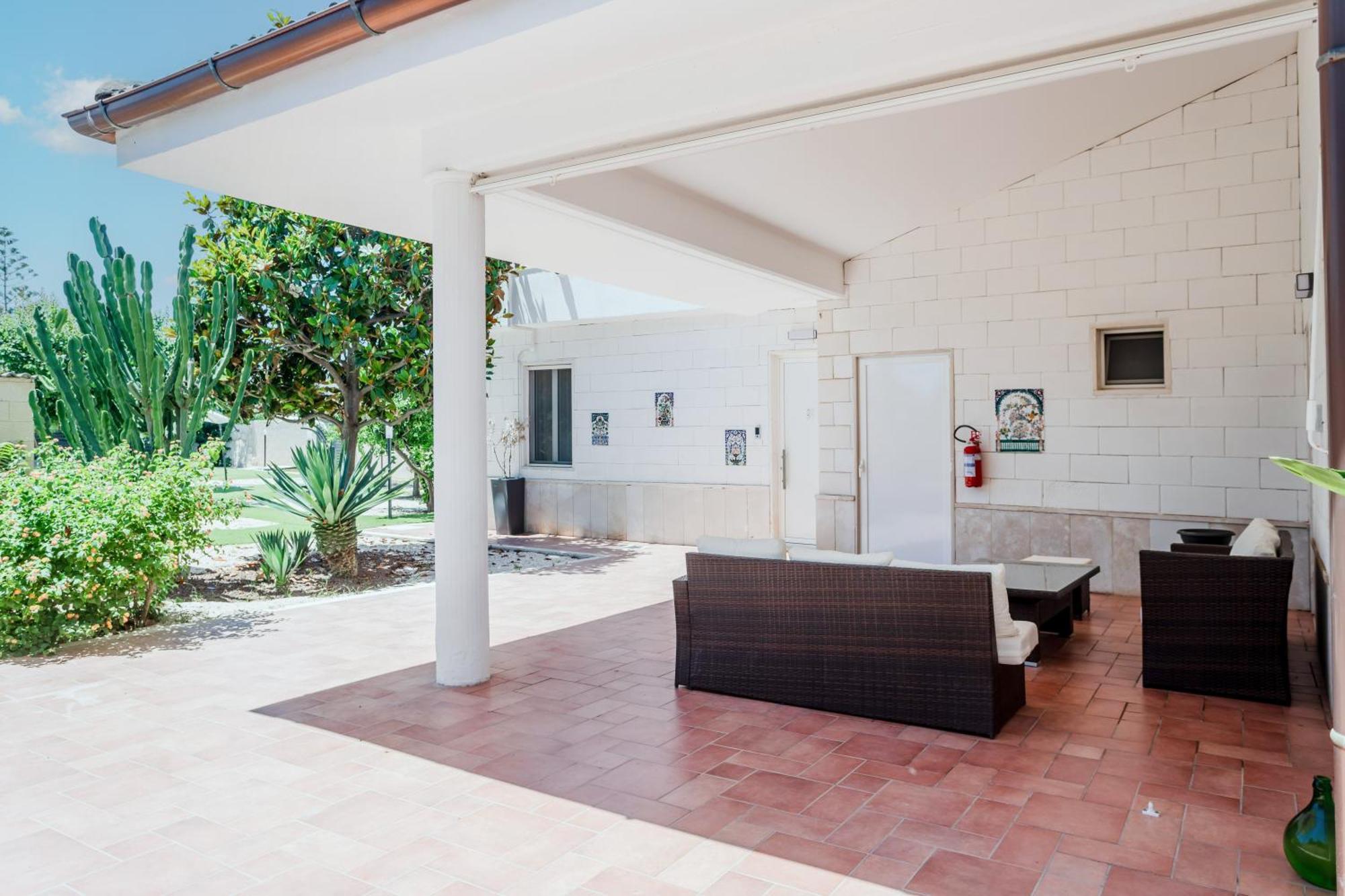 Pietramare Luxury Suites Bari Bagian luar foto