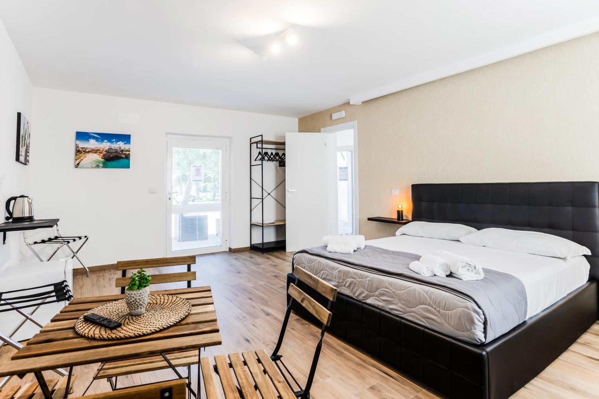 Pietramare Luxury Suites Bari Bagian luar foto