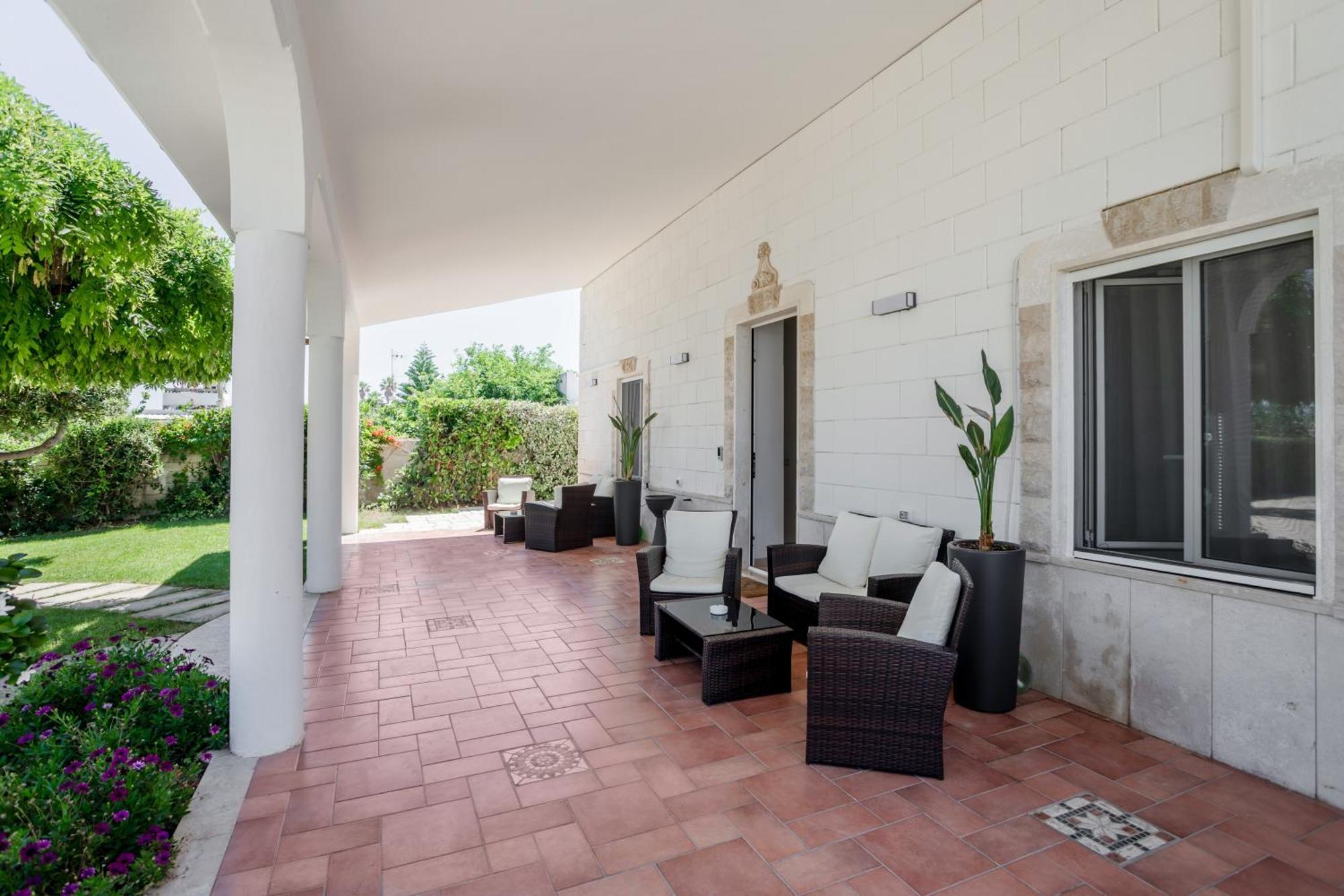 Pietramare Luxury Suites Bari Bagian luar foto