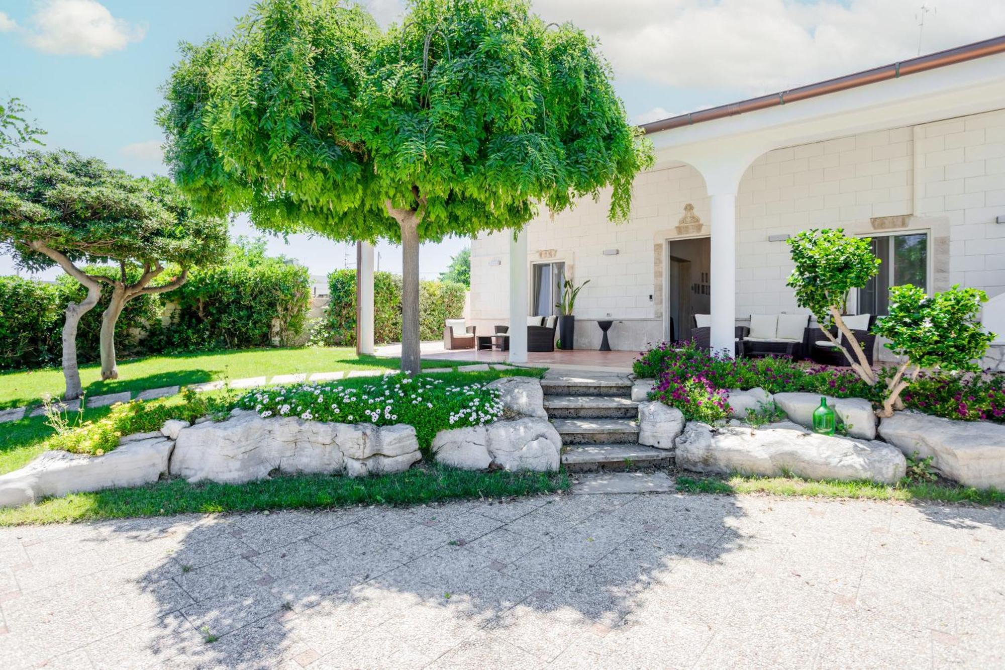 Pietramare Luxury Suites Bari Bagian luar foto