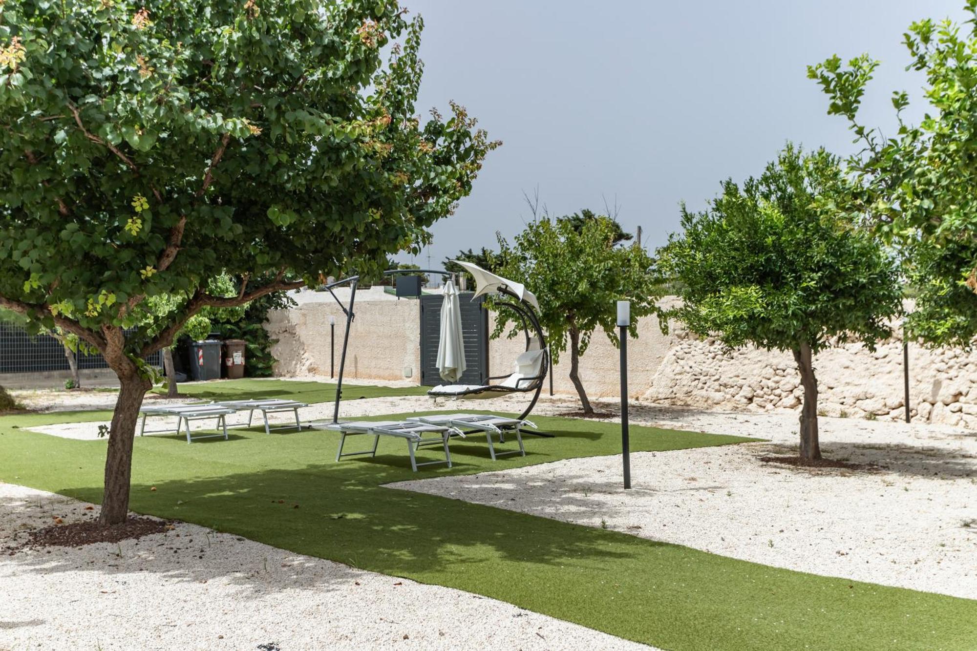 Pietramare Luxury Suites Bari Bagian luar foto