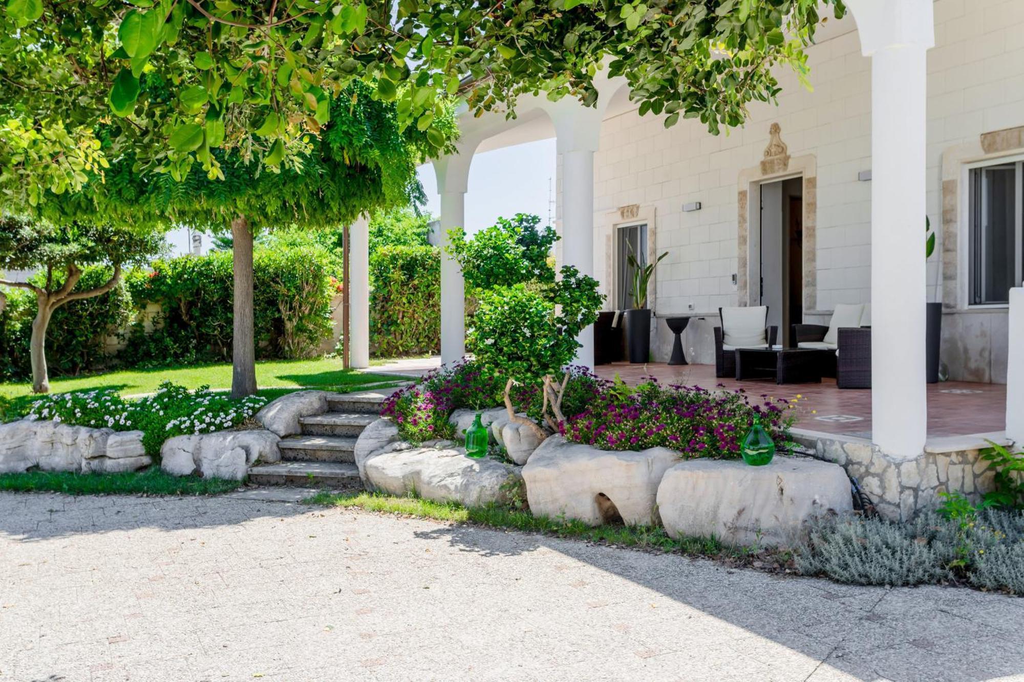 Pietramare Luxury Suites Bari Bagian luar foto