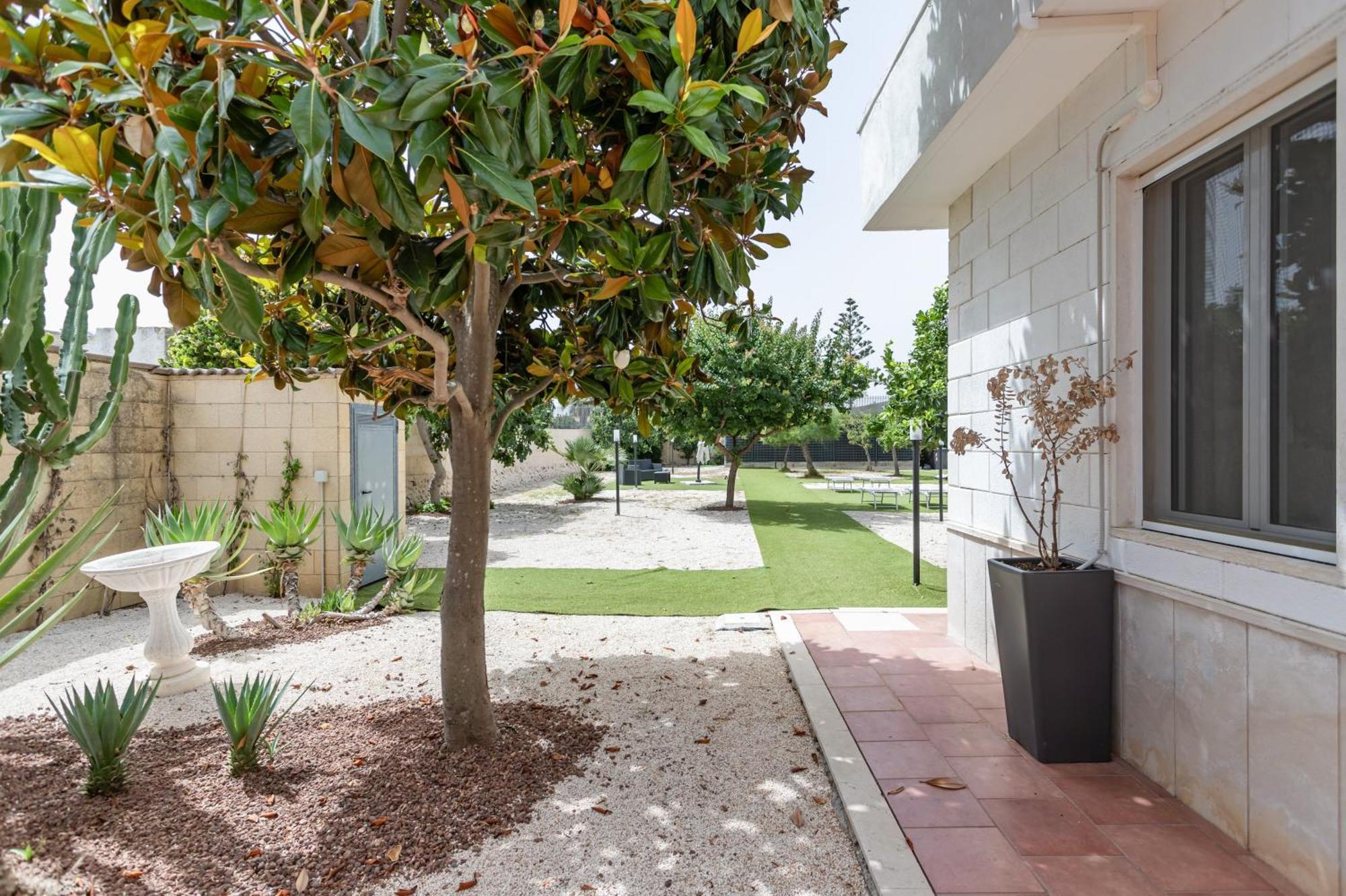 Pietramare Luxury Suites Bari Bagian luar foto